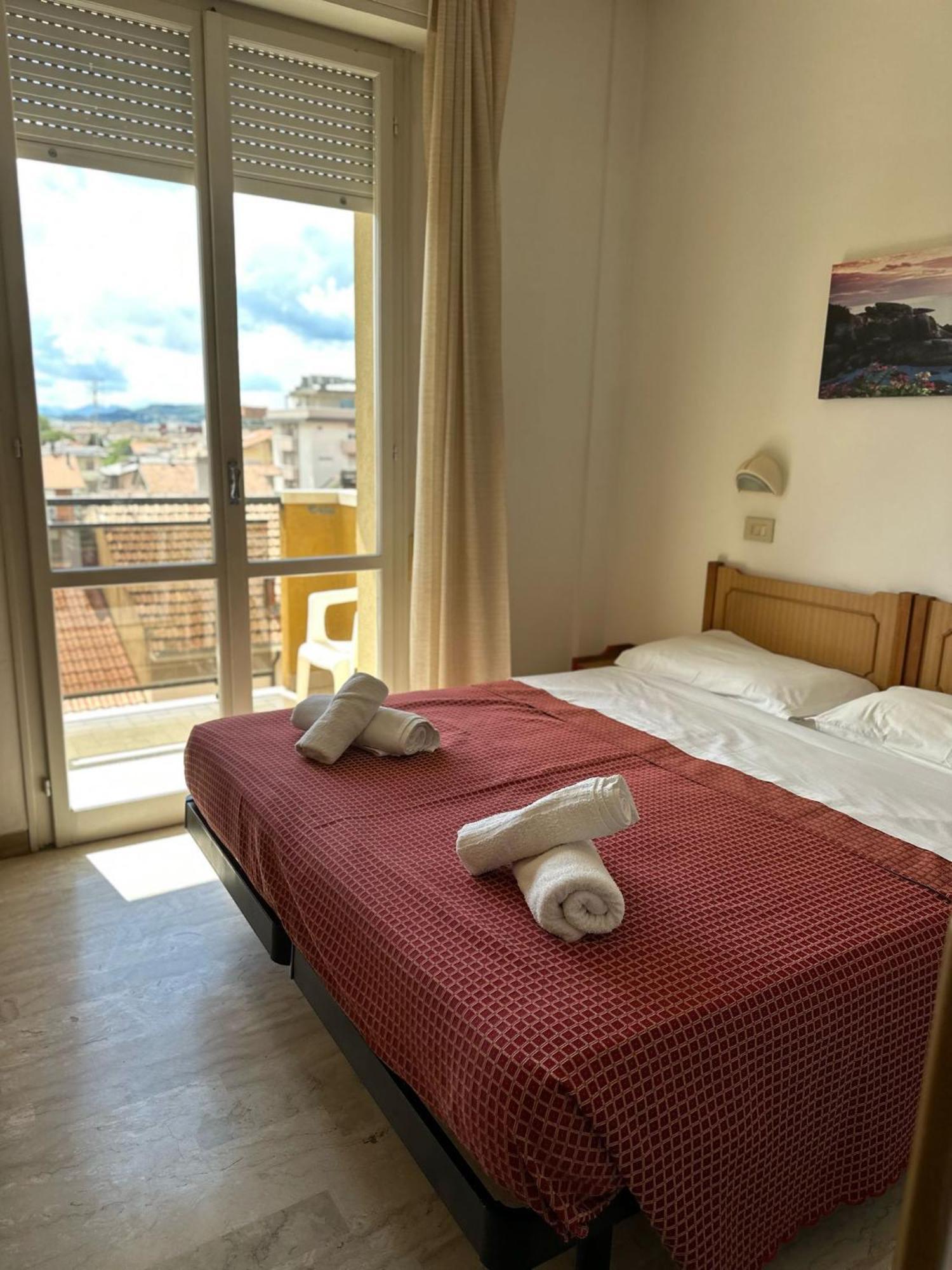 Anny Hotel Rimini Exterior photo